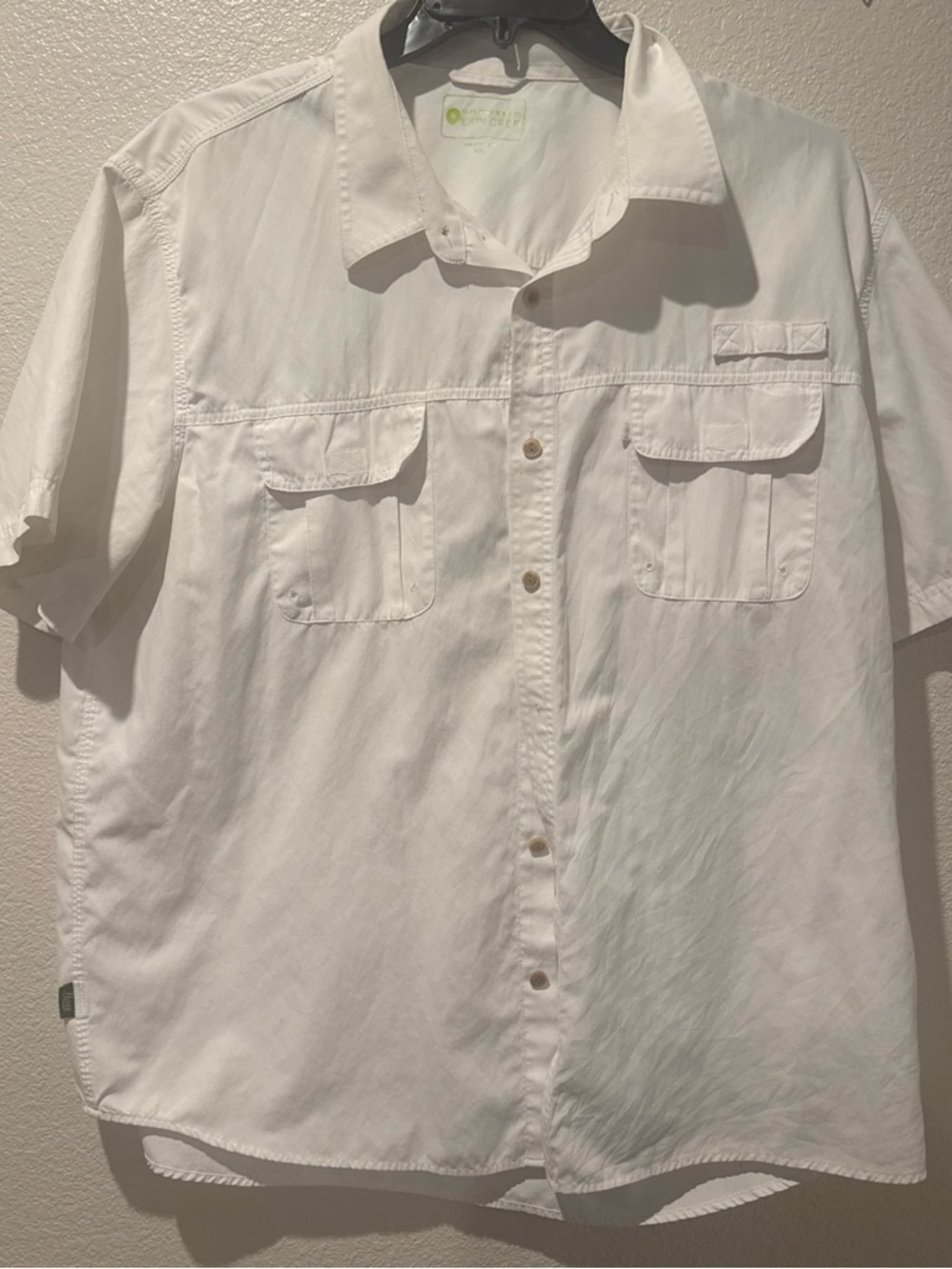 G.H. Bass & Co. White Short-Sleeve Button-Down Shirt